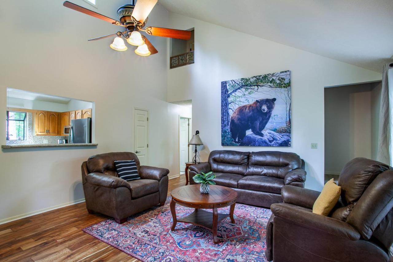 Little Cub Cottage - Mtn Views & Community Pools Gatlinburg Εξωτερικό φωτογραφία