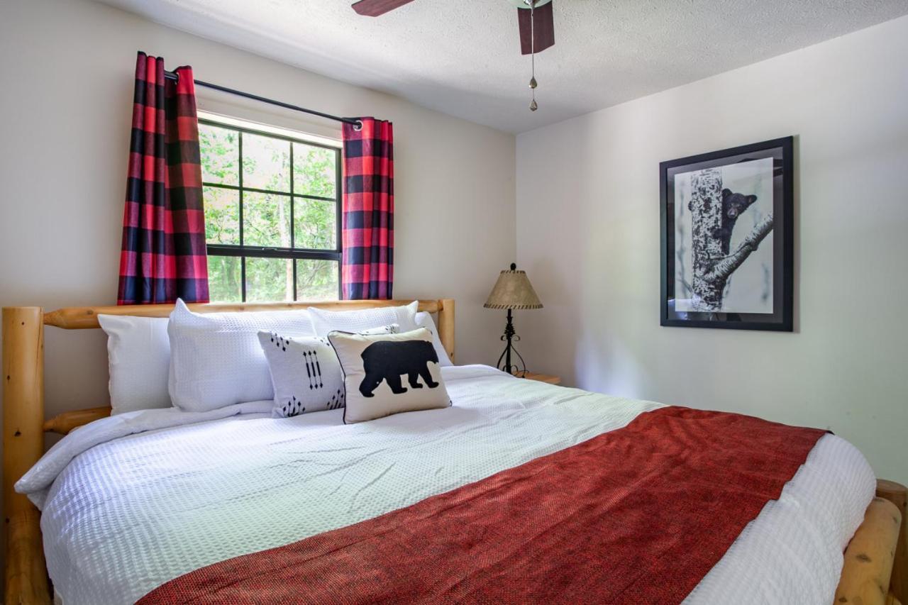 Little Cub Cottage - Mtn Views & Community Pools Gatlinburg Εξωτερικό φωτογραφία