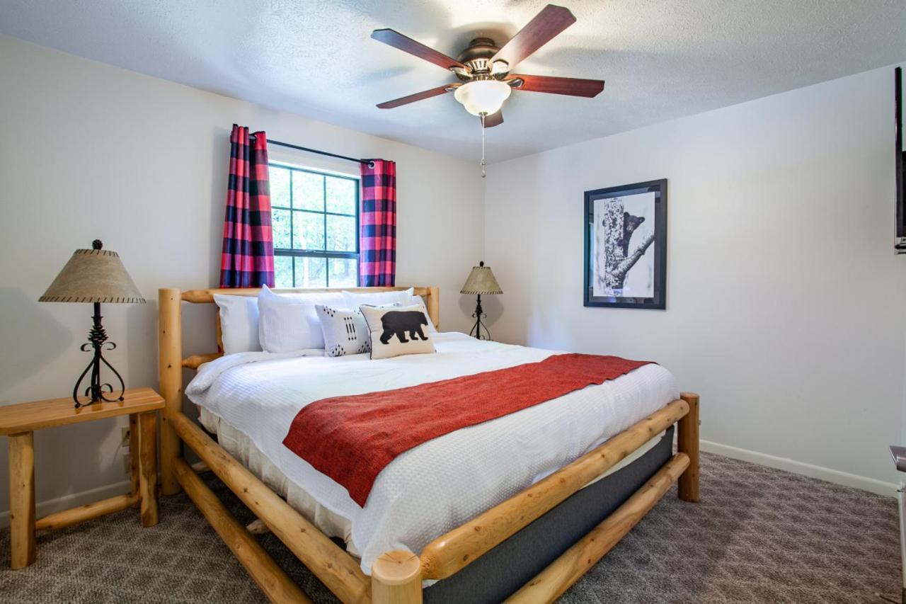 Little Cub Cottage - Mtn Views & Community Pools Gatlinburg Εξωτερικό φωτογραφία