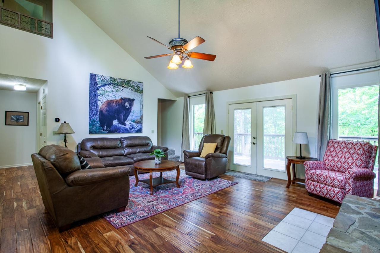 Little Cub Cottage - Mtn Views & Community Pools Gatlinburg Εξωτερικό φωτογραφία