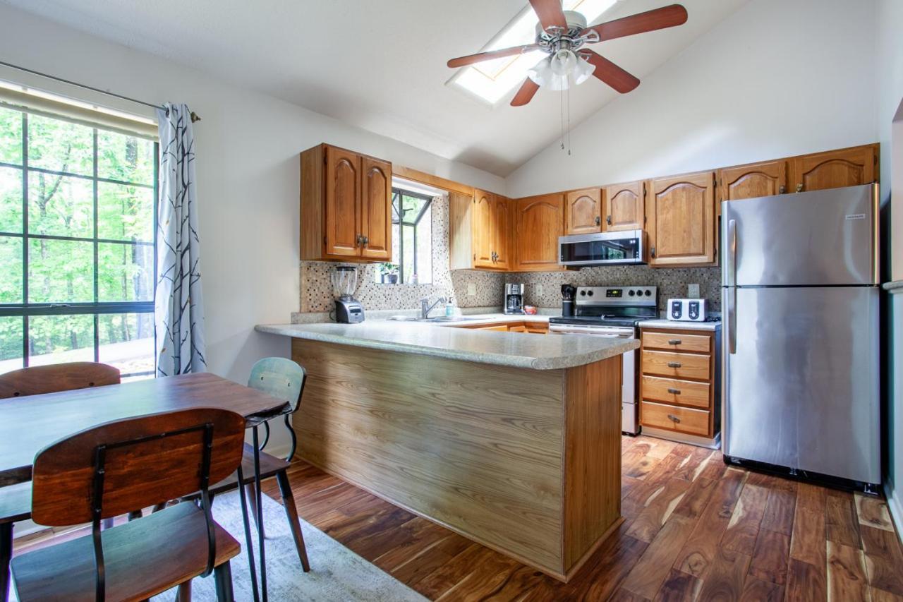 Little Cub Cottage - Mtn Views & Community Pools Gatlinburg Εξωτερικό φωτογραφία