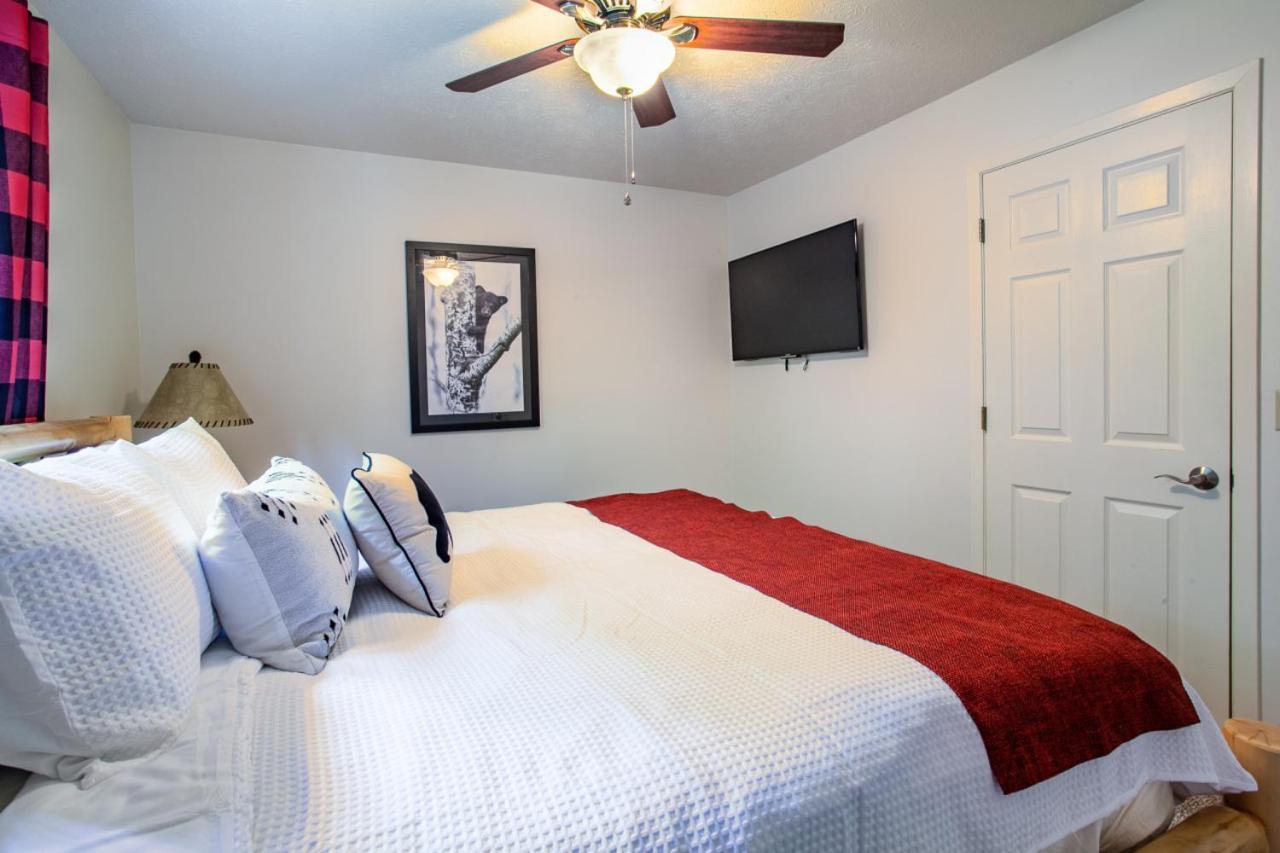 Little Cub Cottage - Mtn Views & Community Pools Gatlinburg Εξωτερικό φωτογραφία